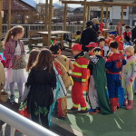 bambini in maschera