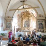 Il m.Sandro con gli alunni