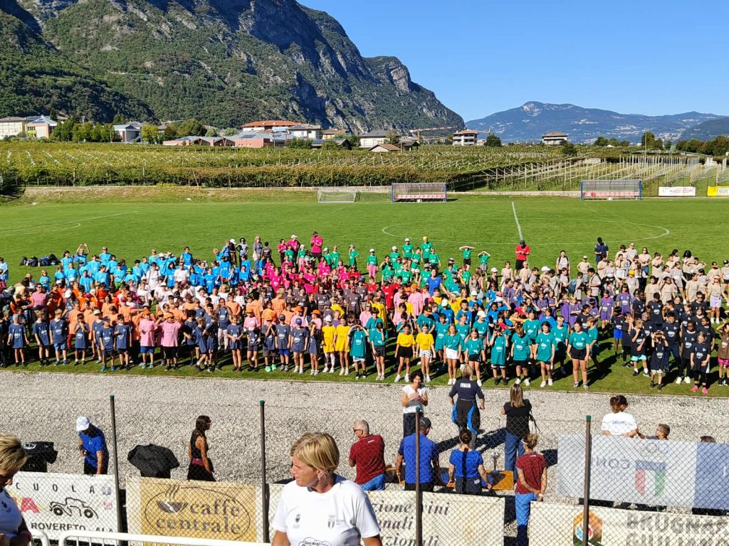 foto di gruppo delle scuole presenti